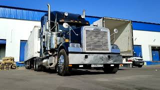 В Рейс на Freightliner FLD Сlassic 132 XL за Freightliner FLD Classic 132 XL . Встреча PETERBILT 379