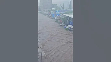 امطار غزيرة وسيول جارفة اليمن محافظة إب 30 7 2025 اكسبلور اليمن إب روحي تصويري 