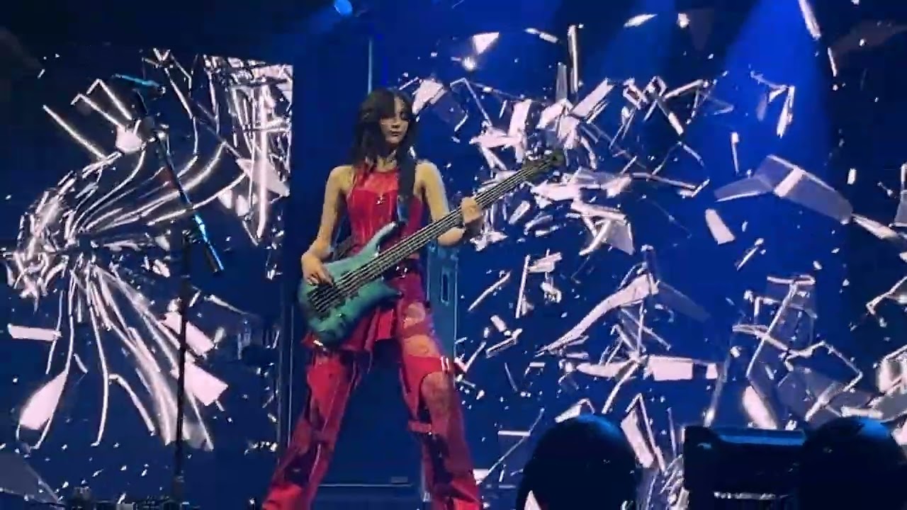 Escapism-The Warning CDMX 2/7/2025 Front Row 4K