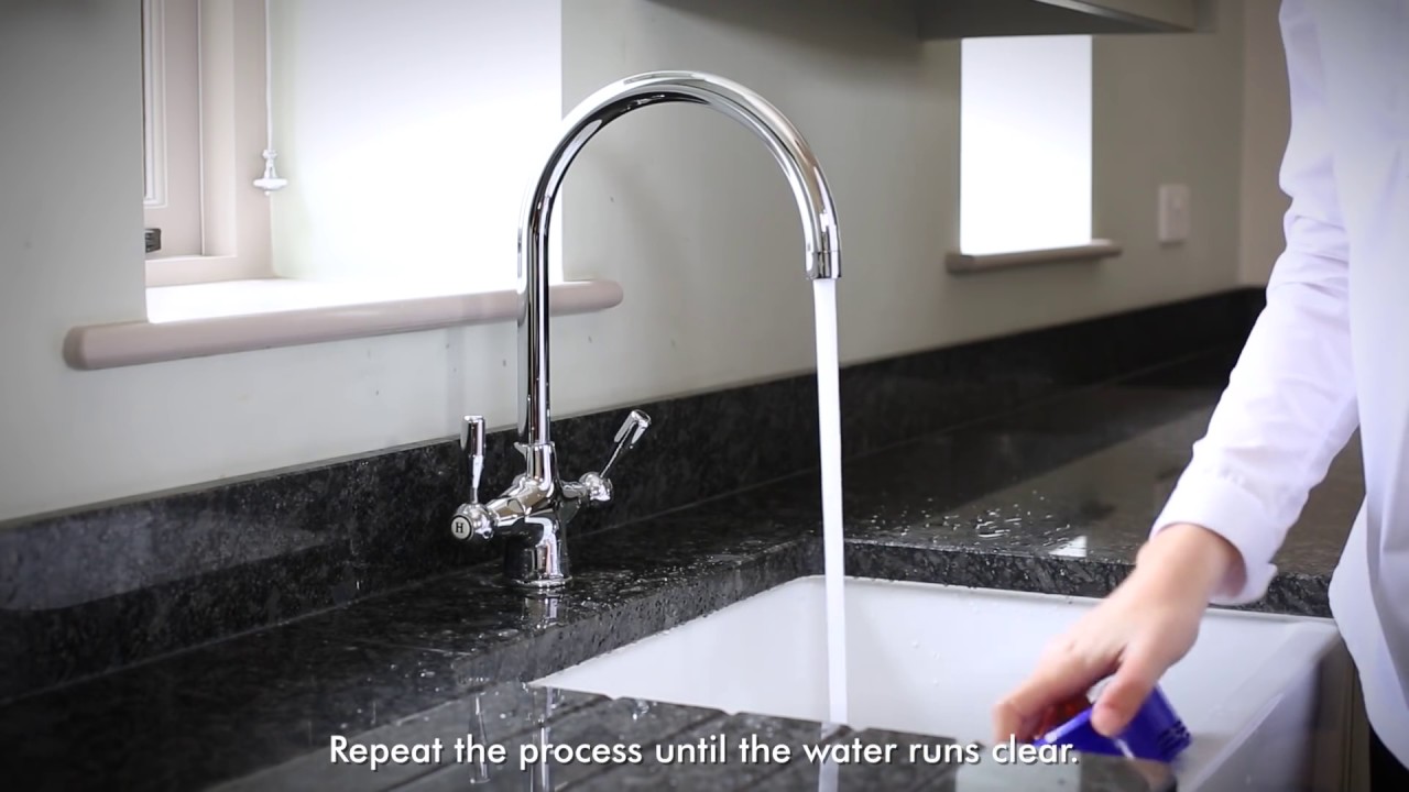 Dyson V8 Puliza Filtri - YouTube