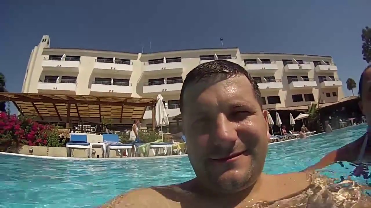 Кипр2016  Часть1. Прилет. Втреча. На море. Рыбы в воде. Дети в бассейне.