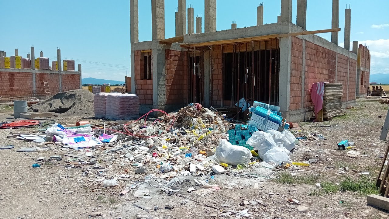 IN CAUTAREA UNUI LOC DE MUNCA IN UK