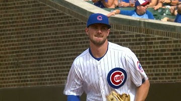 STL@CHC: Bryant robs Moss with a diving catch