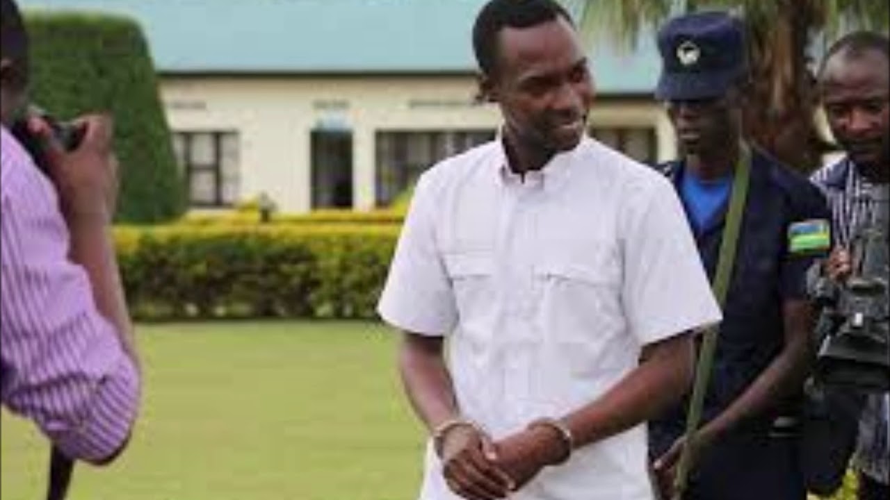 Umunyamakuru Cassien Ntamuhanga mu nzira ye y'umusaraba