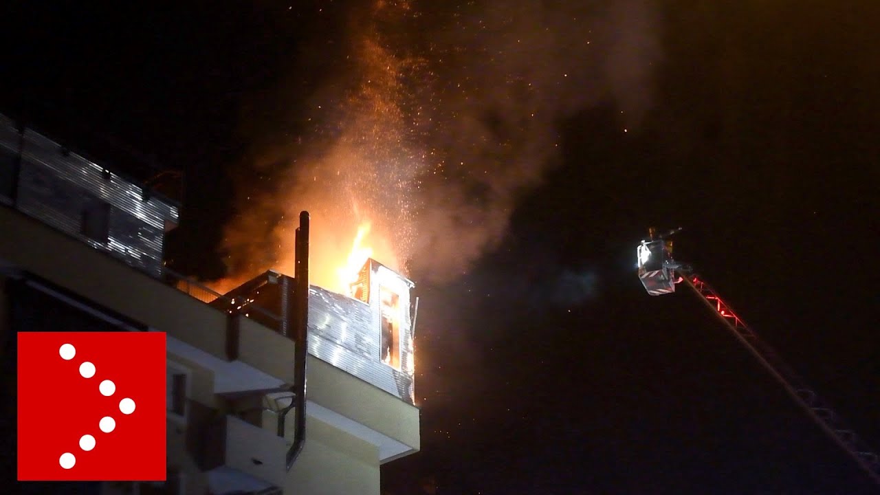 Cinisello Balsamo, a fuoco ultimo piano palazzo