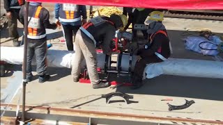 2025.10.16  淡江大橋工程  第3次飛行觀察 鋼索套管接合器操作觀察 彎頭焊節完成燈柱挪移 淡水端 ML2-U5腹側翼板組模 各區進度施工 空拍LIVE 直播