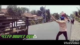 Masuk pak eko truk oleng oleng