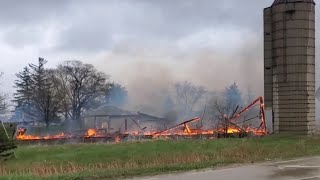 RIP to Another Old Wisconsin Barn by CheesyCheetah 106 views 11 months ago 2 minutes, 50 seconds