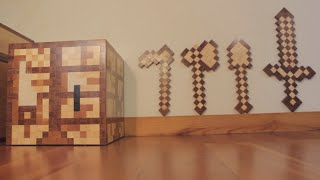 Minecraft collection of 12 items made of wood. You can see a few seconds of the construction of each of these items. You can see all 