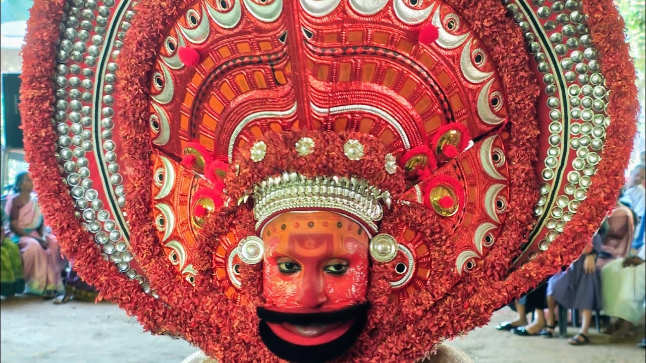 നിൻ്റെയിതോര് കാലവും പ്രയവും വന്നില്ലേടോ നിനക്കൊത്തിതോര് ഊൺ വീട് കൈനിലവേറെ വേണ്ടേ കതിവനൂർ വീരൻവഴിനട