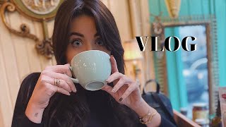 VLOG | WHAT I EAT IN A DAY + New Hair & Buying Art in Montreal