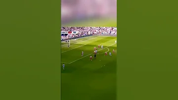 اليوم الذي أهدأ اجويرو مانشستر سيتي اول مره دوري الانجليزي 