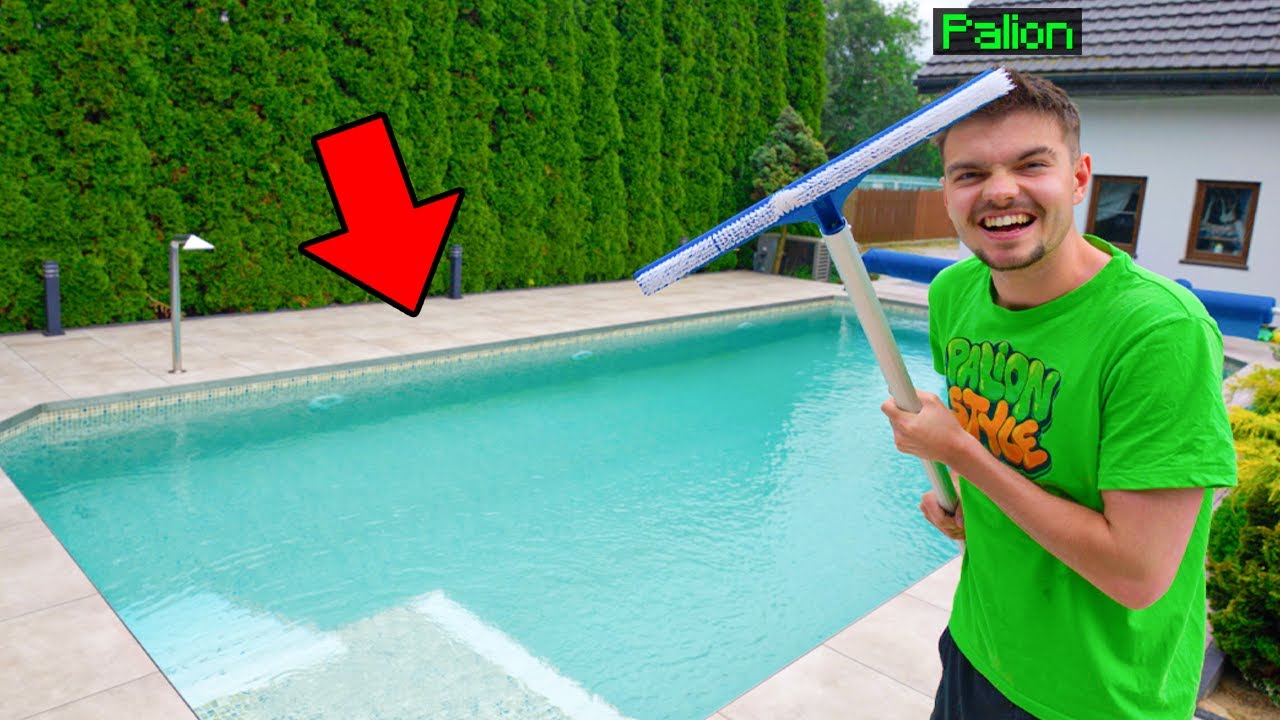 SPEŁNIAM MARZENIE I CZYSZCZĘ BASEN... 💦🧽