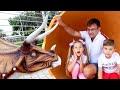 Диана и Рома с папой посещают Парк Динозавров в Дубае