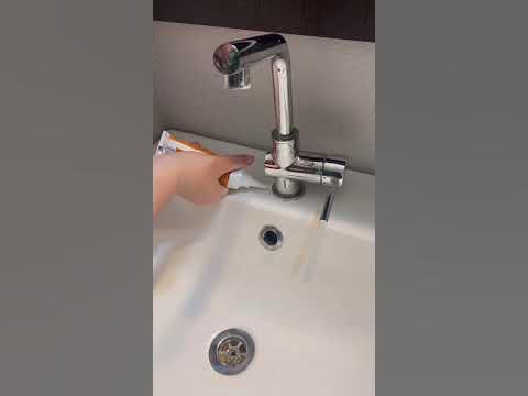 Easy home repairs, how to caulk a sink, master bathroom design, home
