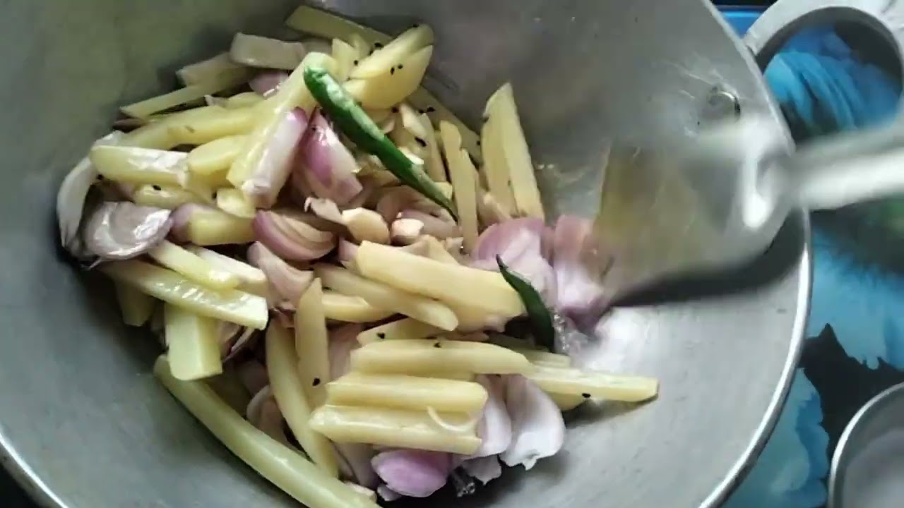 নরম লাউ শাক দিয়ে পোস্তো নিরেমিশের দিনে দুর্দান্ত পদ।😃😃।