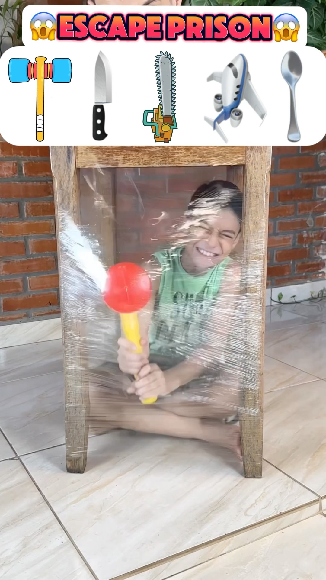 Será que os objetos vão vencer a parede?!? #shorts #challenge