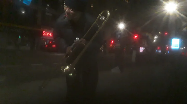 Tim Perryman plays the Trombone on 8th in NYC
