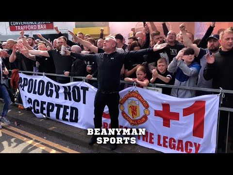 Fans protest Glazer ownership at Manchester United