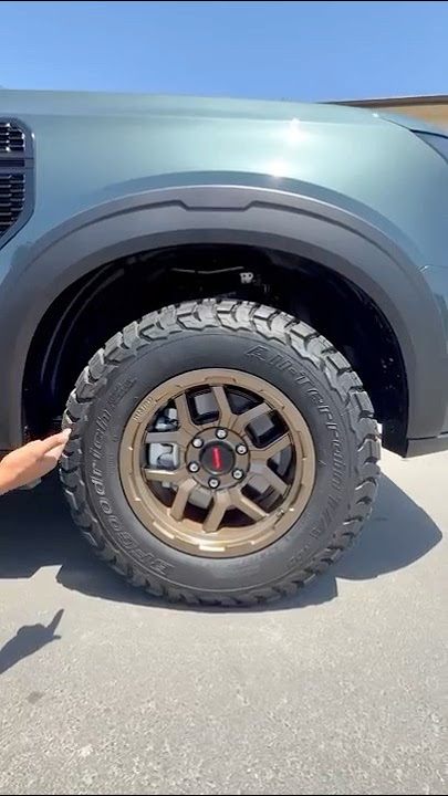 This new Nissan Armada looks GREAT with new wheels & tires. 🔥