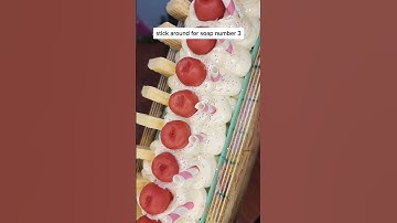 The frosting looks so cute! #coldprocesssoap #soapmaking #soap #makingsoap #creamsoda #handmadesoap