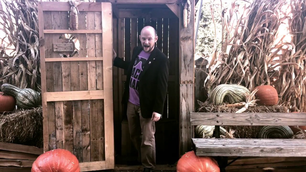 Magic Trick in a Gatlinburg Public Bathroom - YouTube