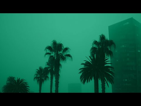 ＥＶＥＲＹＴＨＩＮＧ ＳＬＯＷＳ ＤＯＷＮ ＯＵＴ ＨＥＲＥ