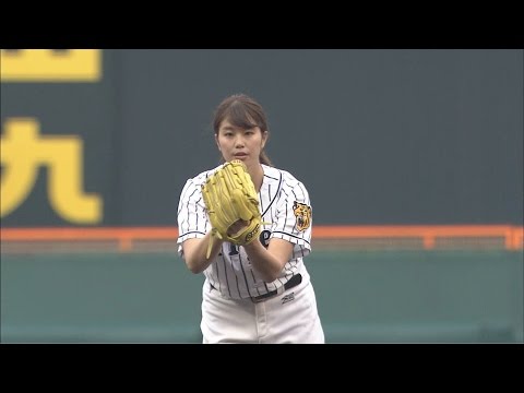 稲村亜美、始球式で自己最速タイ103キロ　聖地甲子園に緊張「雰囲気全然違う」