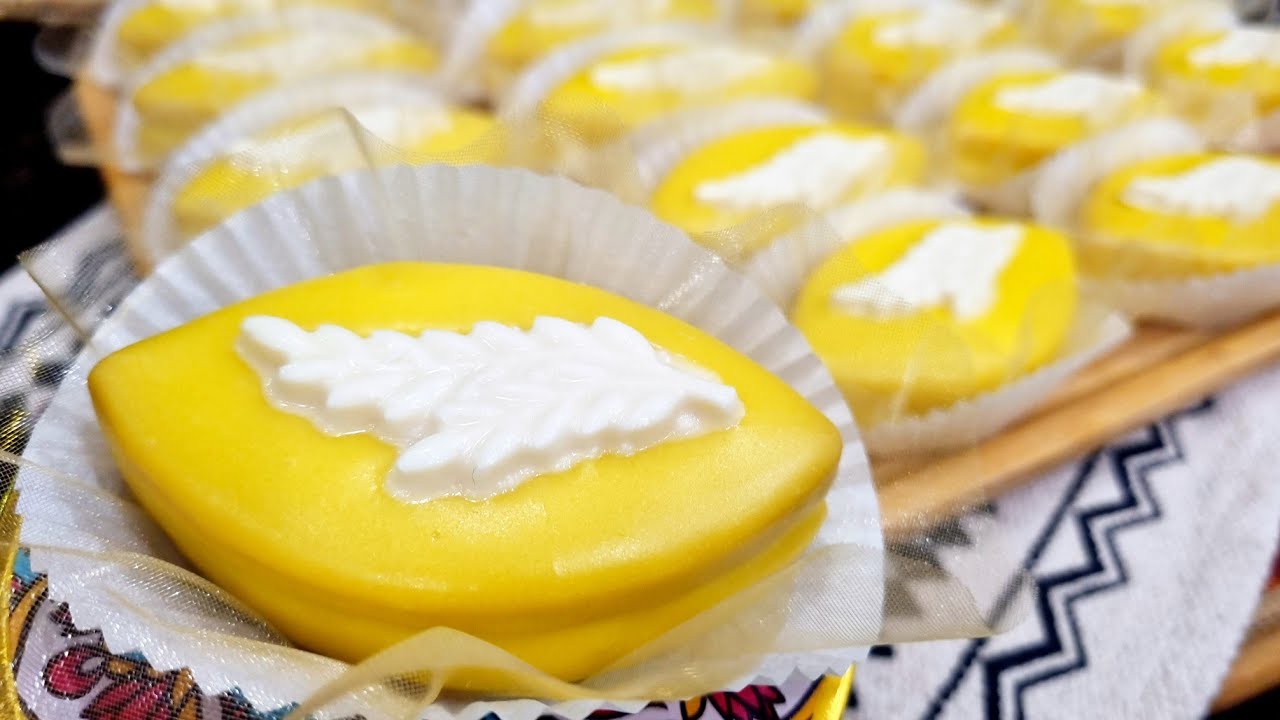 مطبخ ام وليد / حلوة بذوق الليمون🍋 بدون شوكولا ، بطلية تبقى طرية لمدة طويلة محشي بكريمة هايلة 😋.