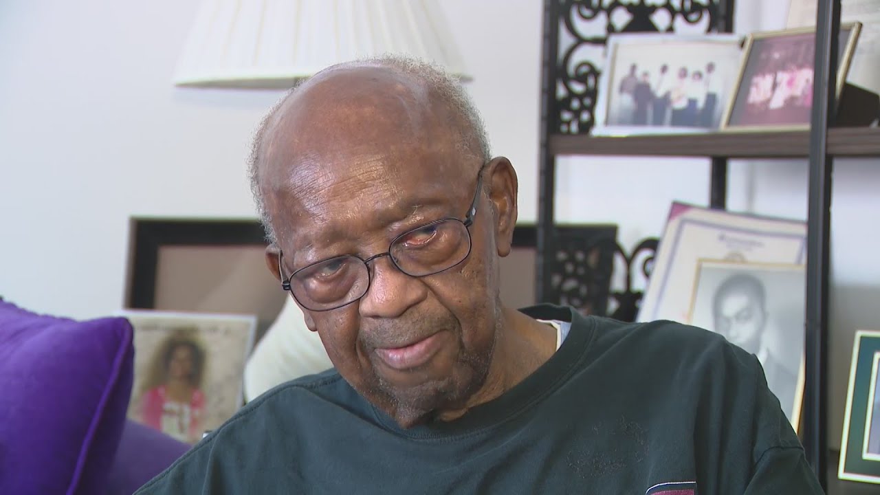 Former secret service agent pardoned