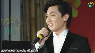 Chuông vàng vọng cổ 2017 NGUYỄN VĂN KHỞI hát phục vụ khán giả trước cổng nhà hát Trần Hữu Trang