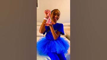 Depri’amor LzSzwxa makes a Witches Broom w/ a String #lzszwxa #fun #strings