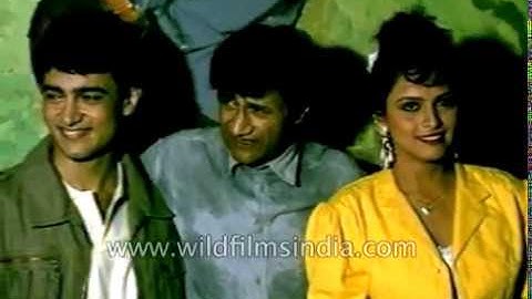 Dev Anand with Aamir Khan on film set