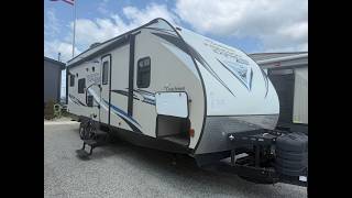 Used 2016 Coachmen RV Freedom Express 271BL
