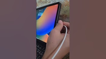 You can charge your iPad with a Magic Keyboard 🤯 #ipad #apple #iphone15