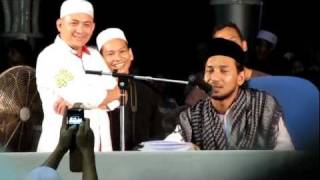 Download Lagu Ustaz Azhar Idrus n Zizan - Tiru Gaya Ustaz MP3