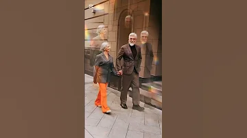 وانت هنا معايا بدعي من جوايا اليسا 
