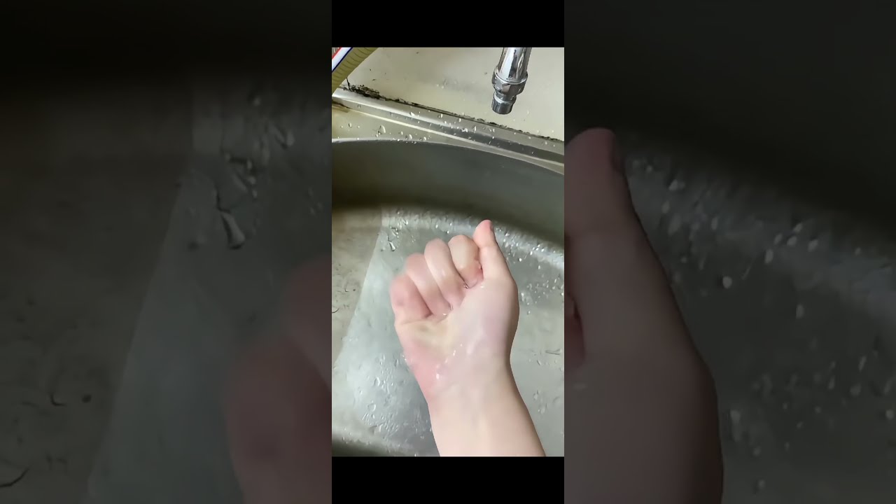 Take A Close Look Funny Helpmemakethismakesense Watch Closely Bubble Happy Magic