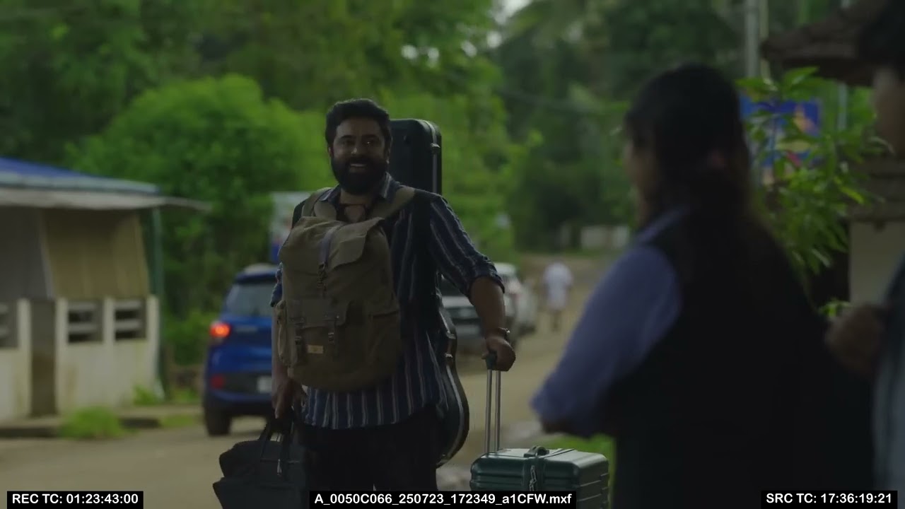 Sarvam maya movie yil illatha oru super comedy 🤣🤣😜