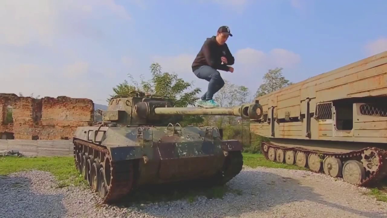 Jeffabel Gets Nutted By Tank