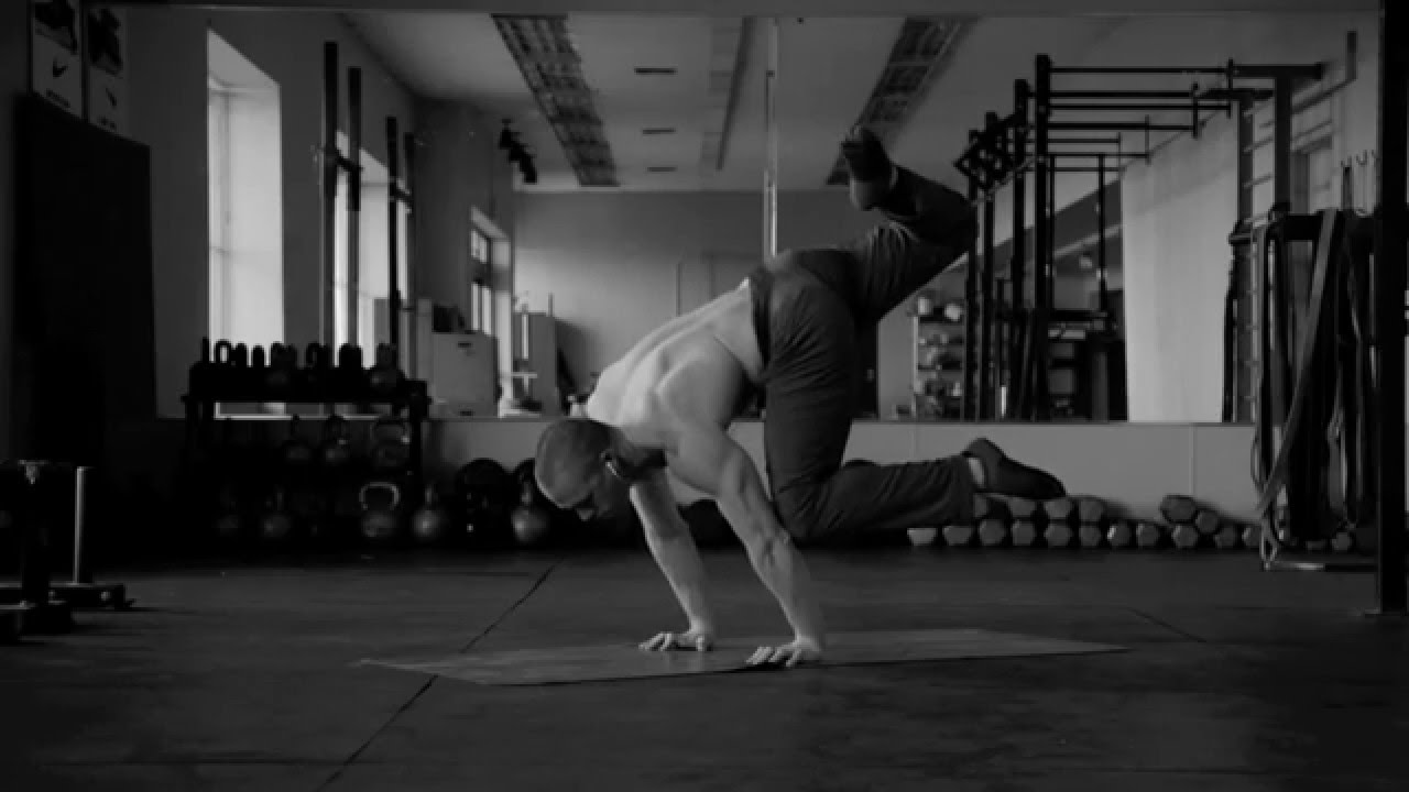 IMPROVING CALISTHENICS HAND BALANCE STRENGTH & CONTROL CROWE POSE