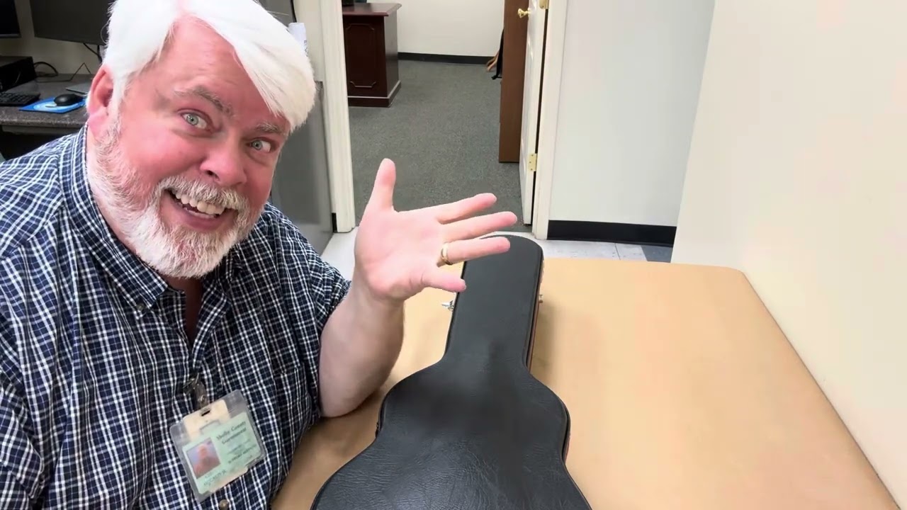 My New Mya Moe Ukulele!!!