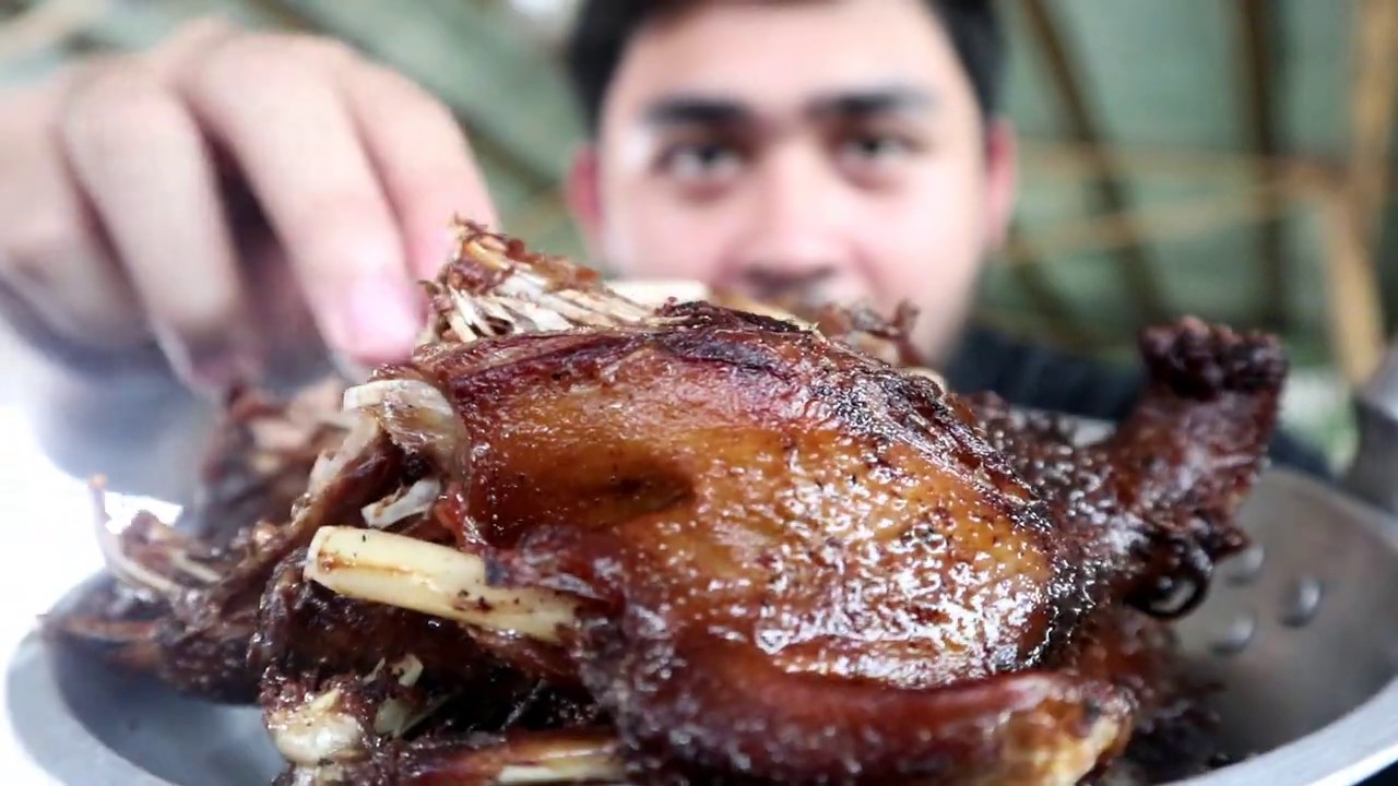 Famous FRIED ITIK in Bulacan, Philippines YouTube