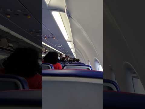 مجانا كيف تحصل على كرسي في مكان ممتاز في الطيارة      