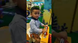 SI KEMBAR MAIN KE LUWES SRAGEN / NAIK KERETA API DI TIMEZONE screenshot 4