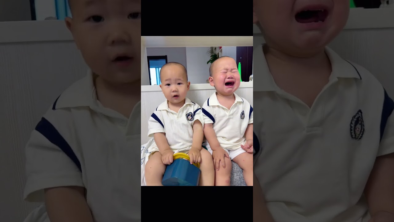 Twin Brother Panics As Brother Cries 