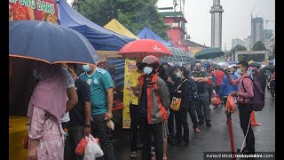 Anwar: Shutting down Ramadan bazaars not the answer