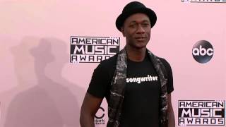 Aloe Blacc Red Carpet Fashion - AMA 2014