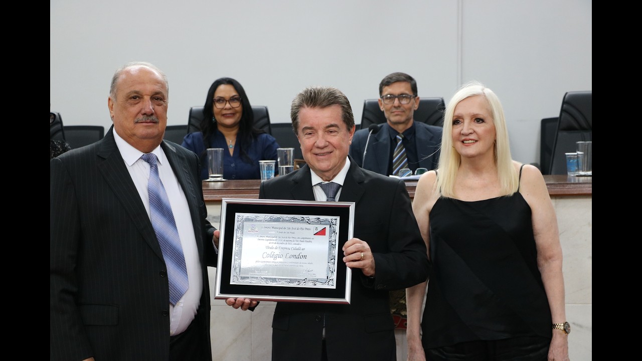 Câmara concede título de Empresa Cidadã ao Colégio London