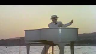 Bailando Piano GIF